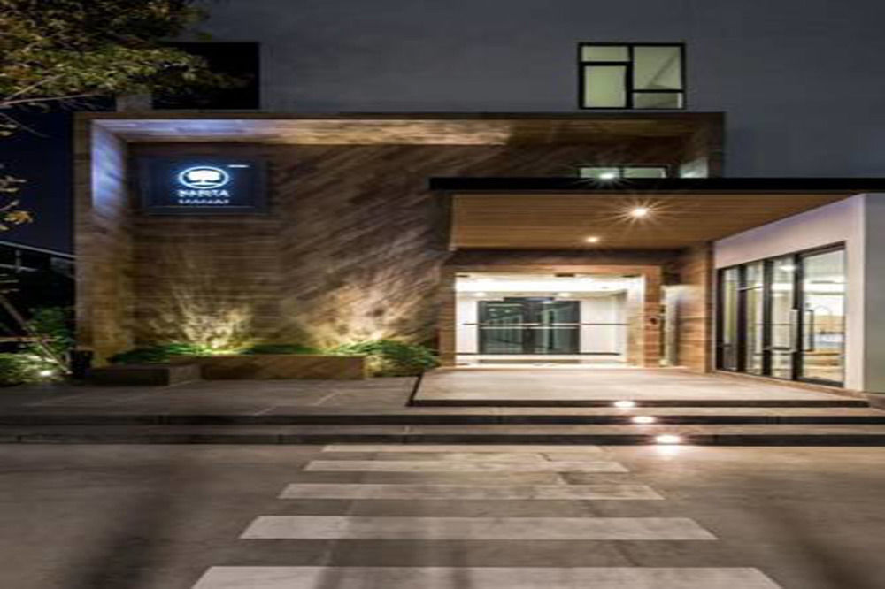 Narita Amata Hotell Chonburi Exteriör bild
