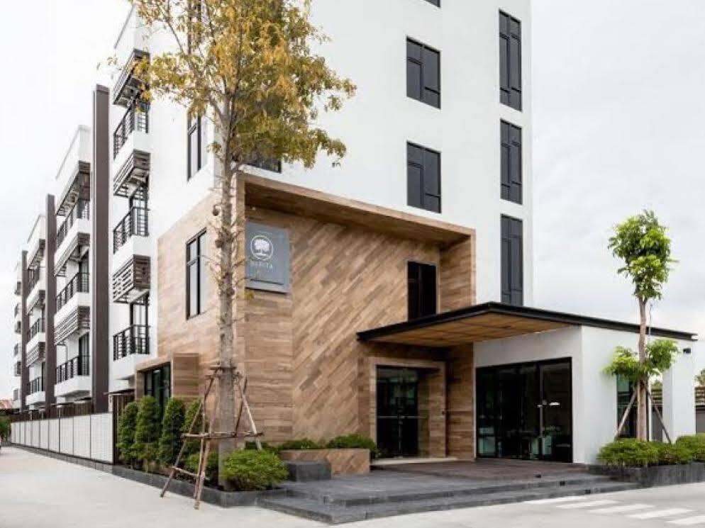 Narita Amata Hotell Chonburi Exteriör bild